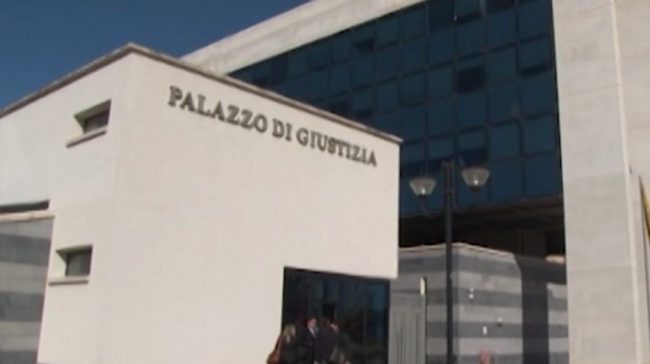 Inchiesta gestione Ipab “Aldisio”, rinvio a giudizio per sacerdote e due ex consiglieri comunali