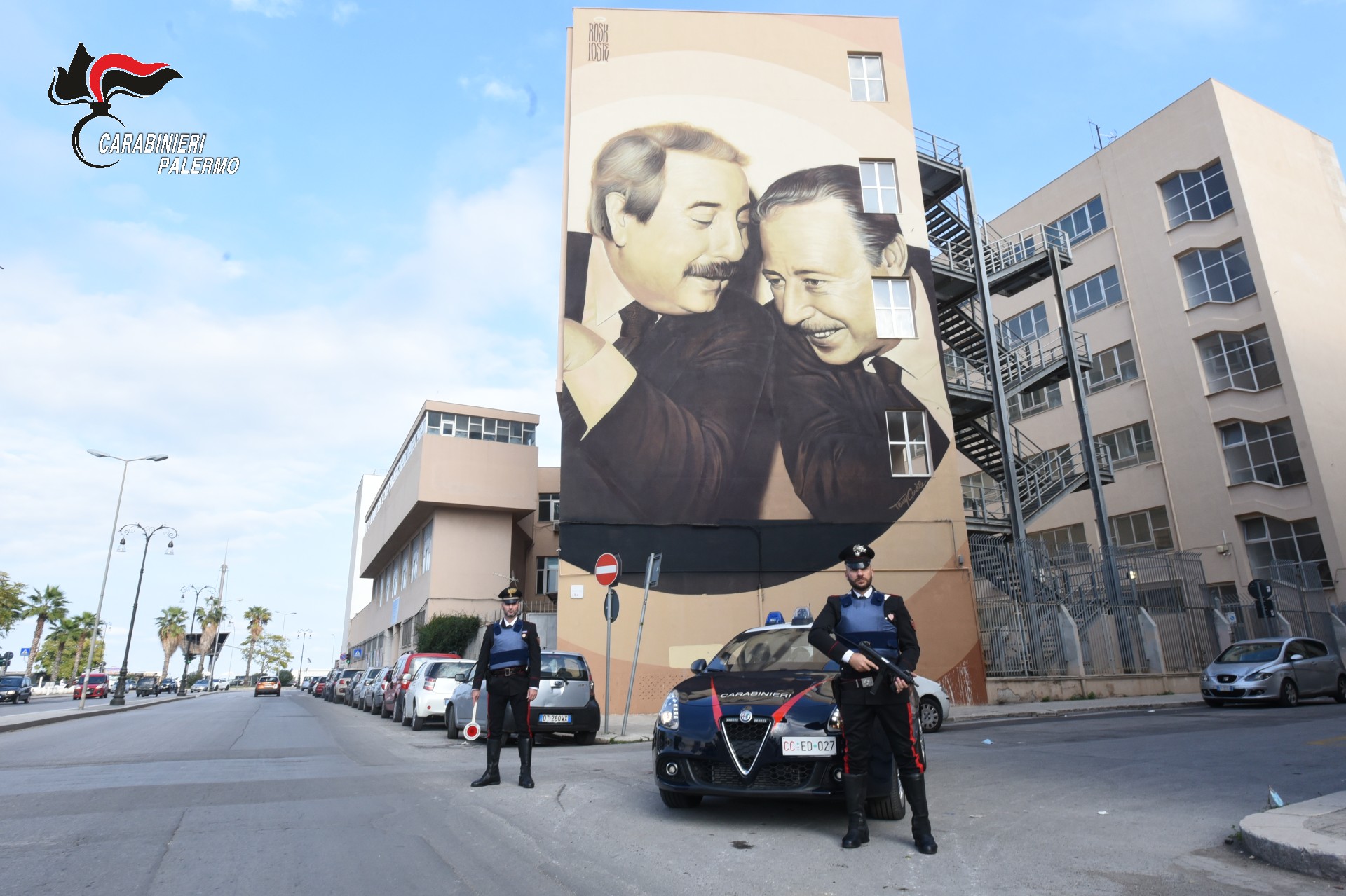 La fuga in bici elettrica dopo il tentato colpo in un appartamento: 2 arresti a Palermo