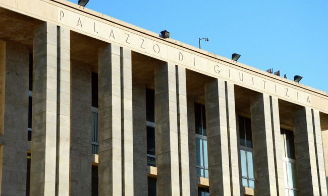 Dopo Galvagno, anche il suo autista sceglie il giudizio immediato
