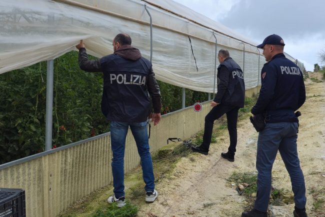 Azienda fantasma per incassare sussidi: 35 indagati per la truffa all’Inps