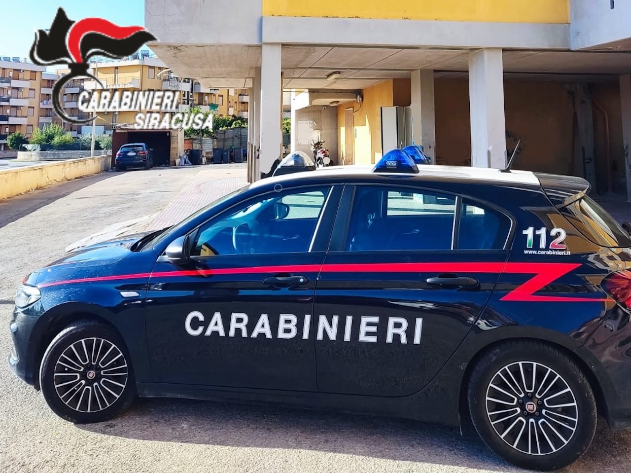 Dalle munizioni in sala da pranzo alla droga sul comodino: doppio intervento nel Siracusano Dalle munizioni in sala da pranzo alla droga sul comodino: doppio intervento nel Siracusano