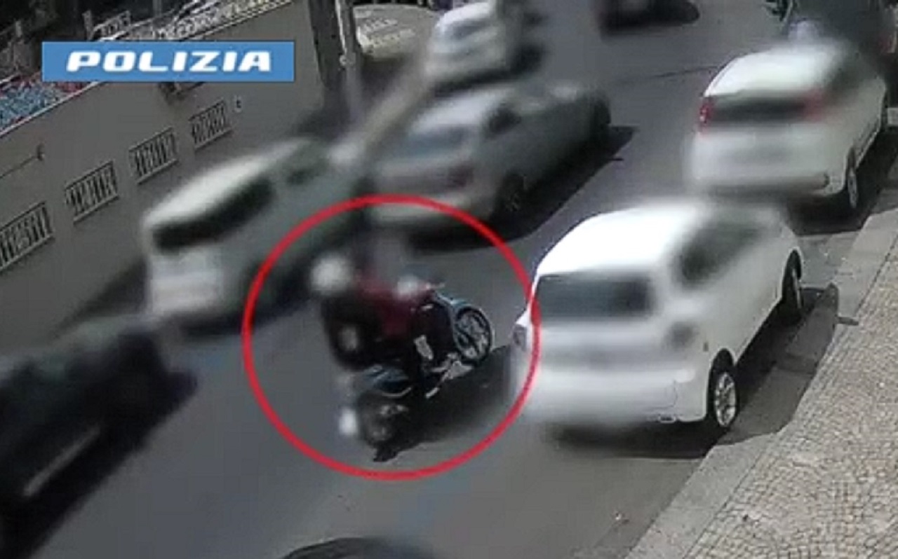 Catania, rapina da quasi 200mila euro ad un grossista d’oro – VIDEO Catania, rapina da quasi 200mila euro ad un grossista d’oro – VIDEO