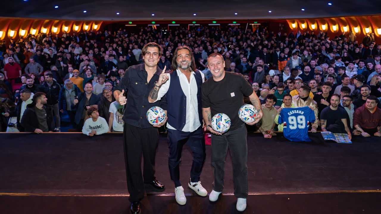 Adani, Cassano e Ventola in teatro a Catania con “Viva El Tour”: ospite speciale Peppe Mascara