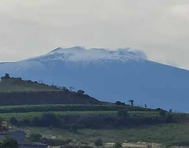 Etna, ancora alimentato il flusso lavico in Valle del Bove