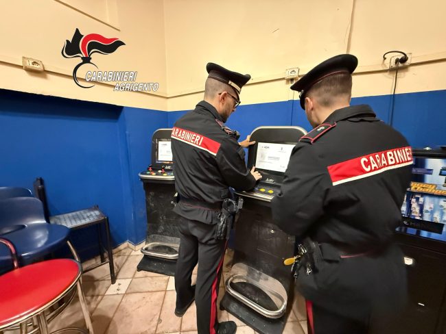 Slot illegali in pieno centro a Licata: maxi blitz contro il gioco d’azzardo, 80mila euro di sanzioni
