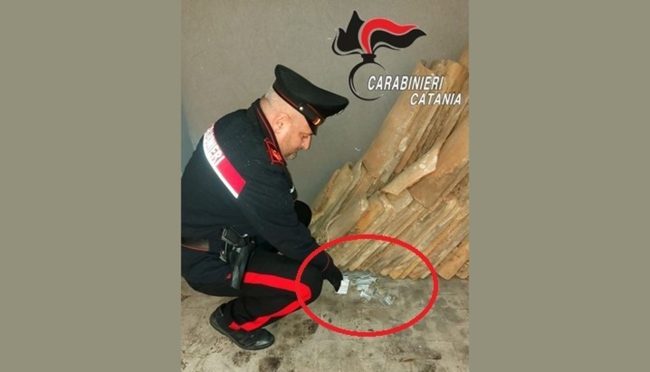 Spaccio durante la festa del Santo Patrono: pusher di 14 anni arrestato
