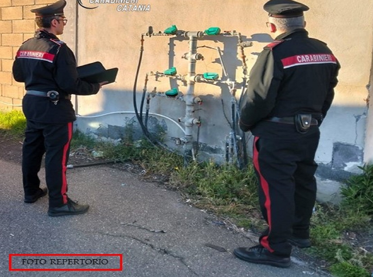 Così un chiosco di Aci Catena usava la Villa Comunale come cucina Così un chiosco di Aci Catena usava la Villa Comunale come cucina