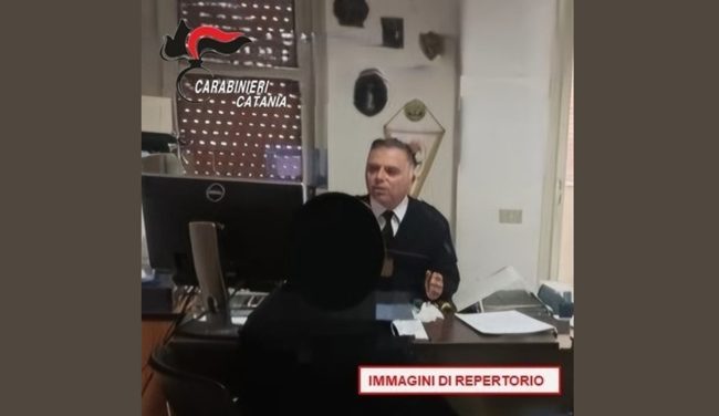 Lite domestica a Paternò finisce nel sangue: ferito un 49enne, denunciato il padre 71enne