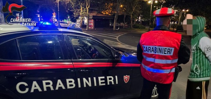 Catania, stretta sui parcheggiatori abusivi e sulle infrazioni stradali: due recidivi denunciati