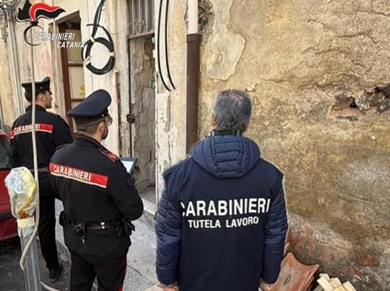Catania, cantiere edile nel mirino: scoperti 6 operai in nero e carenze sulla sicurezza