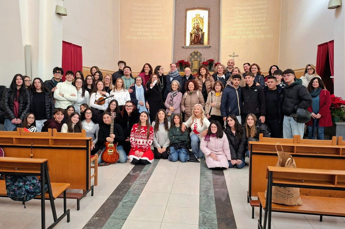 La Messa di Natale al Liceo “Lombardo Radice” di Catania: un momento di speranza per una pace disarmata e disarmante