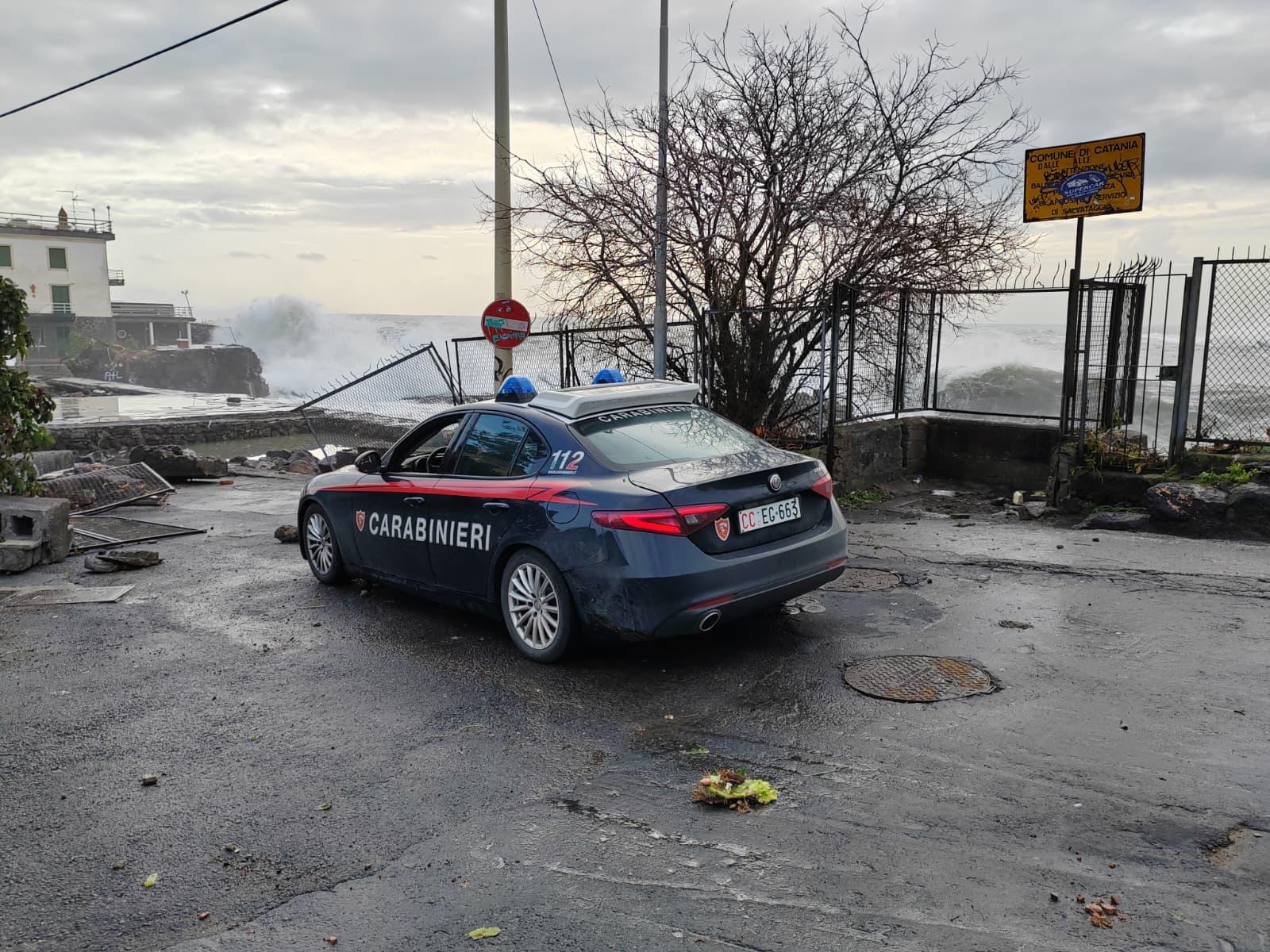 Ciclone Harry a Catania, raffiche e mareggiate: interventi, evacuazioni e soccorsi dei carabinieri Ciclone Harry a Catania, raffiche e mareggiate: interventi, evacuazioni e soccorsi dei carabinieri