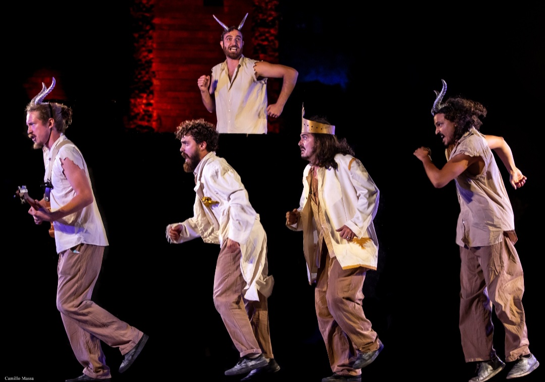 A Teatro Bis per la stagione Sguardi di Buio in Sala ritorna il Collettvo V.A.N con “Agamenno-Man, il ritorno del re” il dramma dei Miti greci raccontato tra musica e ironia