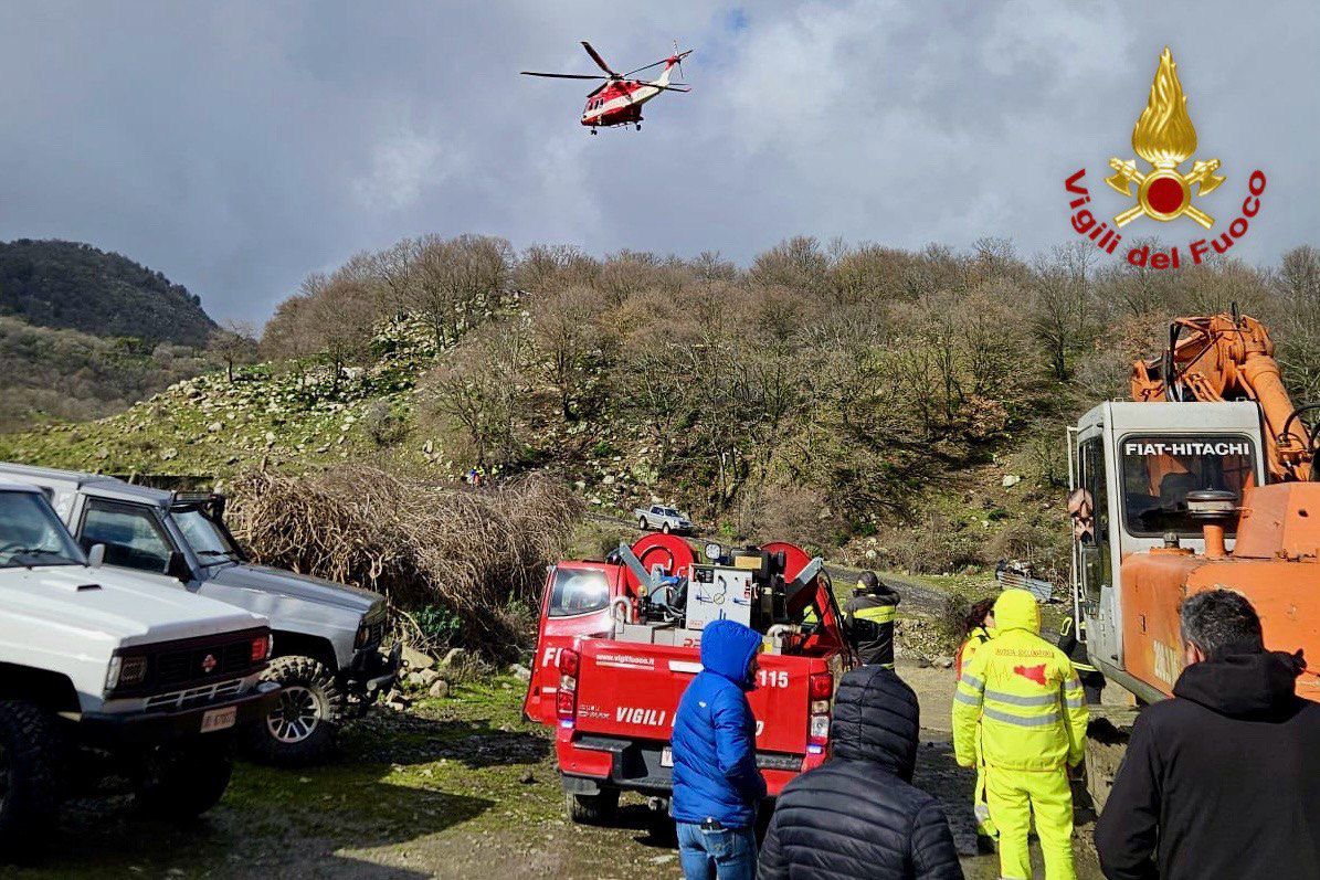 Maniace, salvate due persone in una zona impervia