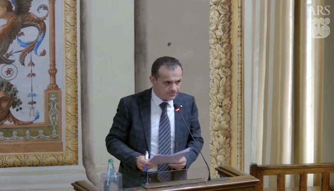 Concessioni demaniali marittime, De Luca chiede proroga straordinaria fino al 2033 dopo il ciclone Harry Concessioni demaniali marittime, De Luca chiede proroga straordinaria fino al 2033 dopo il ciclone Harry