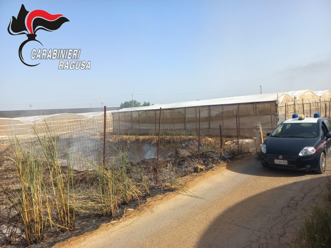 Roghi illegali nelle campagne di Scoglitti: scoperta “fumarola”, due stranieri denunciati