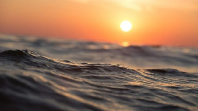Rinvenuto il cadavere di una donna nel Mediterraneo: Ocean Vikings verso Siracusa