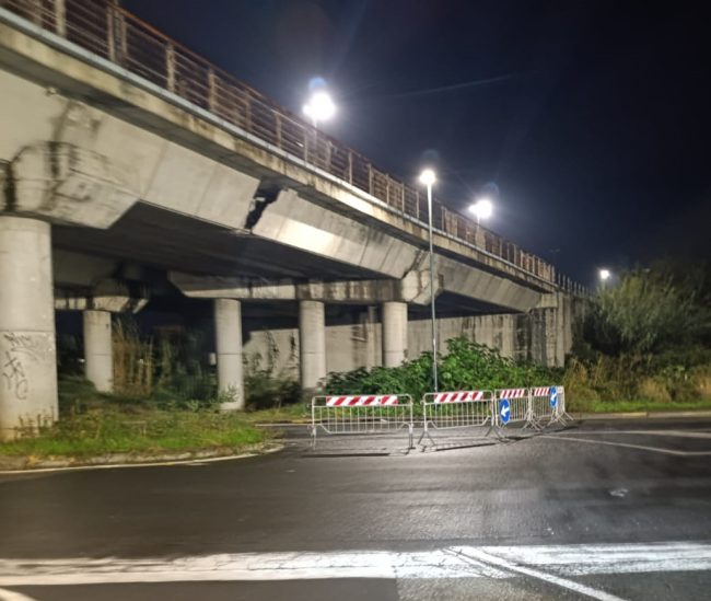 Viale Castagnola, corsia chiusa da un anno: rischio sicurezza e disagi per Librino