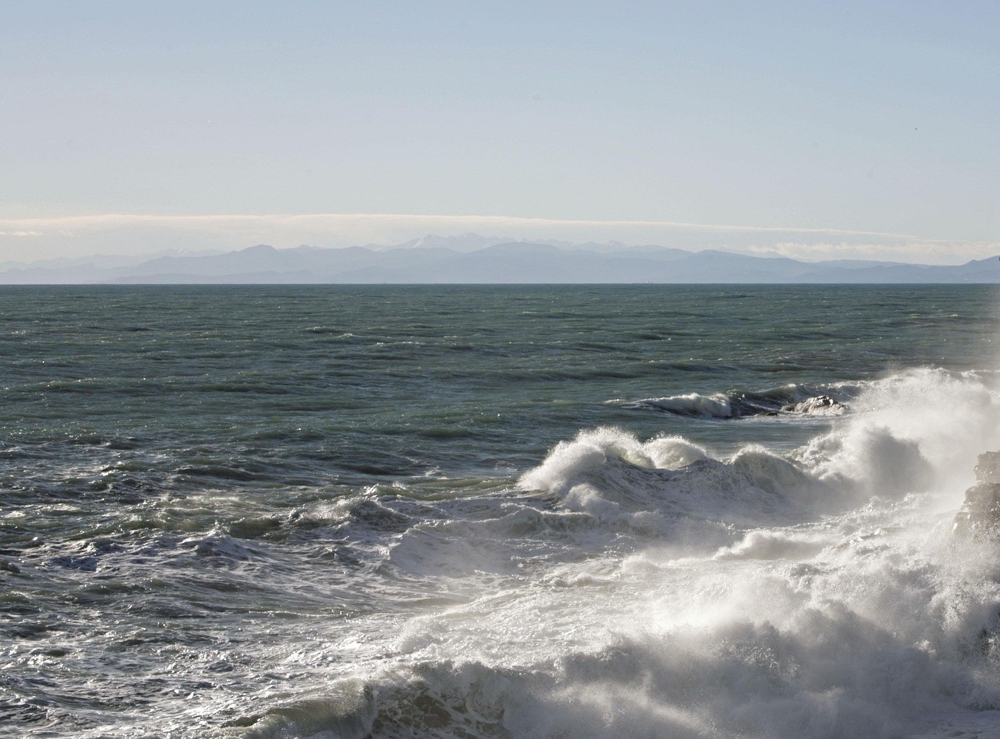 Il durissimo colpo del Ciclone Harry alle imprese balneari della costa orientale siciliana Il durissimo colpo del Ciclone Harry alle imprese balneari della costa orientale siciliana