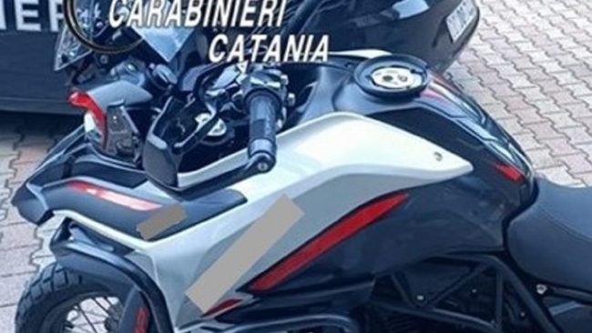 Palagonia, arrestato 42 enne per il furto di una moto