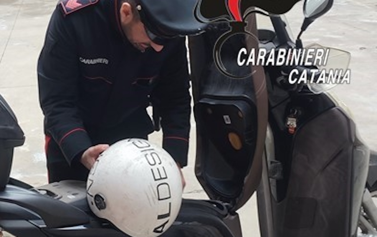 Tentato furto di scooter a Catania: fermato un minorenne dai Carabinieri fuori servizio