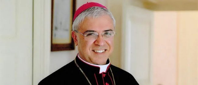 L’arcivescovo Renna vicino a Papa Leone XIV dopo le parole di Trump