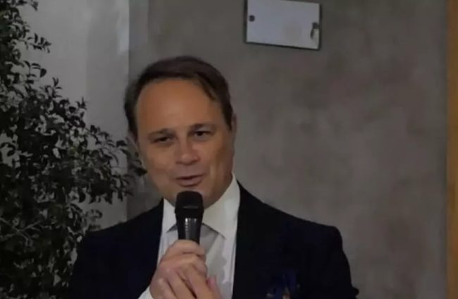 Niscemi, il sindaco Conti rinviato a giudizio: “Pressioni per assunzioni nelle mense comunali”