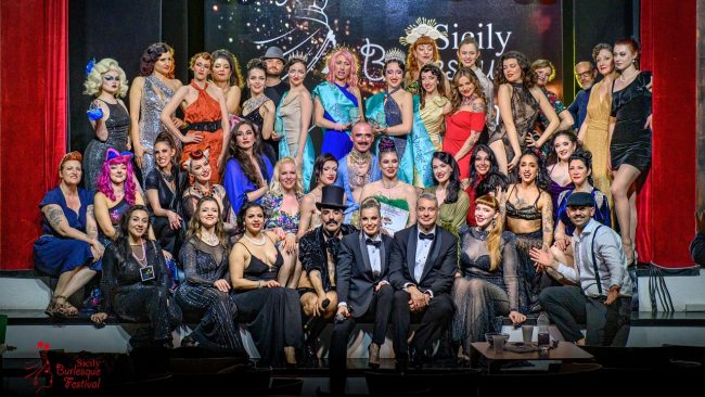 Sicily Burlesque Festival, la città di Catania accoglie la sesta edizione dell’evento a tema satirico