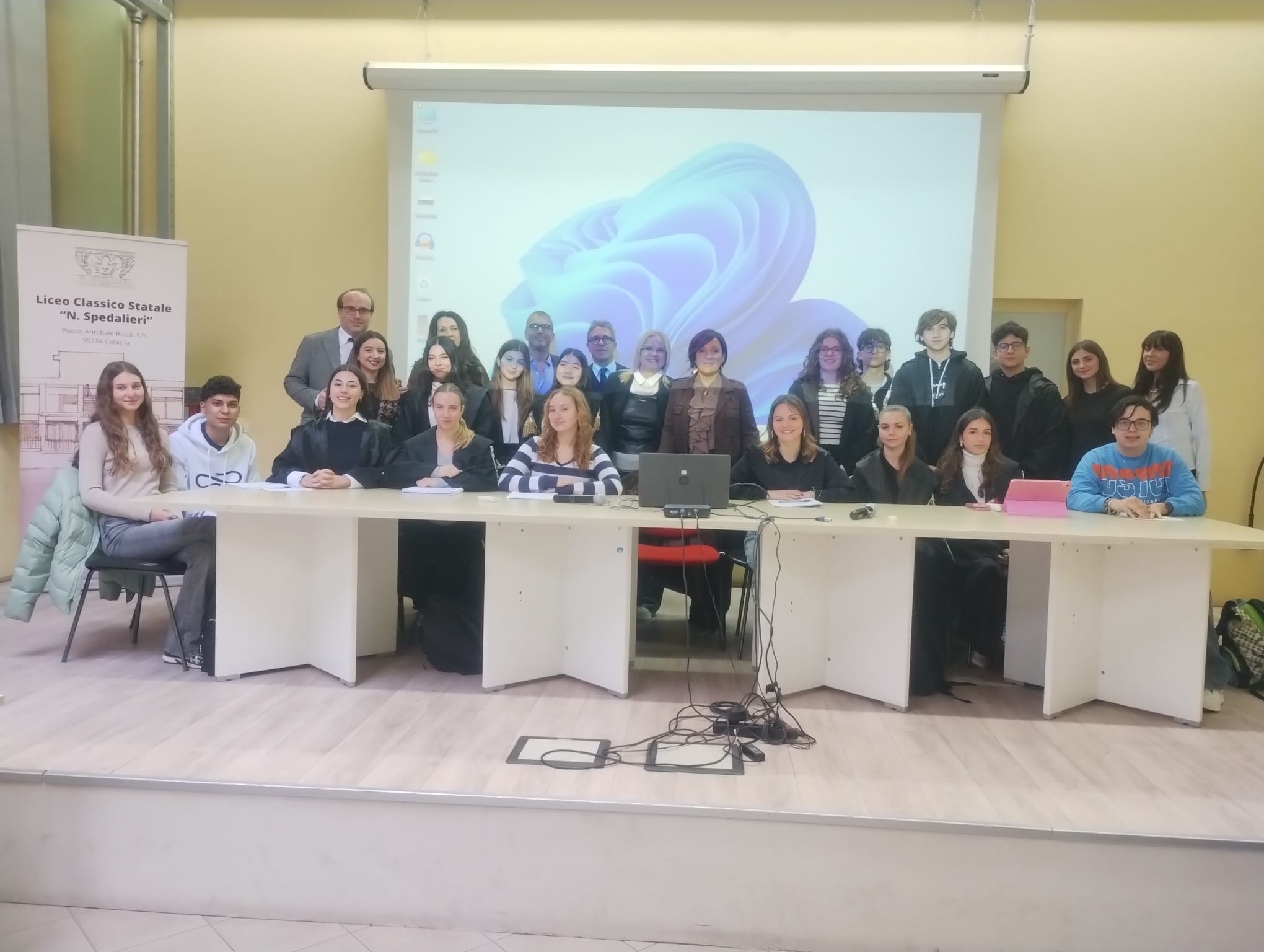 Al Liceo Spedalieri di Catania prima esperienza di un processo penale simulato per aprire le porte al futuro Al Liceo Spedalieri di Catania prima esperienza di un processo penale simulato per aprire le porte al futuro