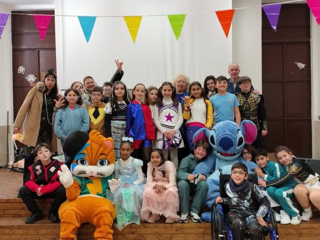 Carnevale all’I.C. “Cavour” di Catania scuola primaria e infanzia tra magia e colori