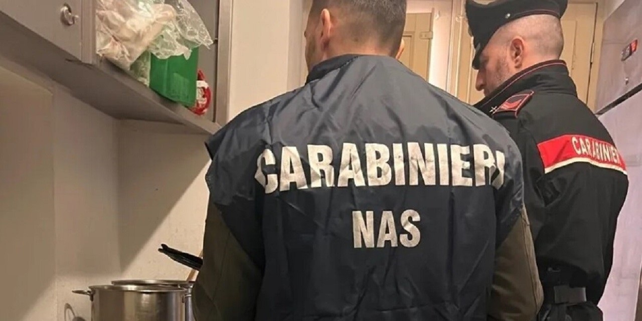 Palermo, chiuso un ristorante e proprietario indagato: controllava i dipendenti con telecamere nascoste