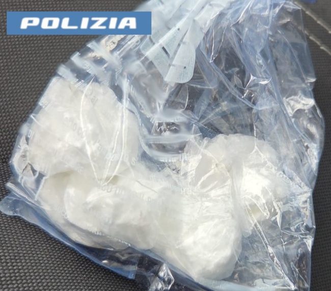 Catania, pusher recidivo fermato con diverse dosi di crack: arrestato