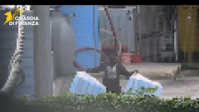 Lavoratori sfruttati a Palermo: stipendi ridotti, ferie negate e denaro restituito in contanti