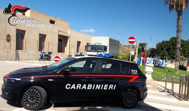 Portopalo di Capo Passero, arrestato 31enne per porto abusivo di armi