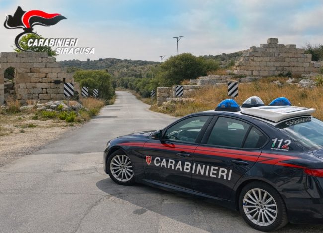 Belvedere, droga in casa: arrestato 18enne per spaccio
