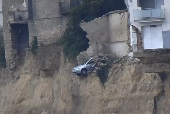 Restituire una casa agli sfollati di Niscemi: il punto fatto a Palermo. Via al bando per i ristori alle imprese