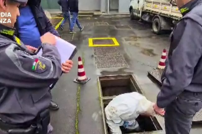 Paternò, sequestrati 8mila litri di gasolio “annacquato”: indagati i gestori di un distributore