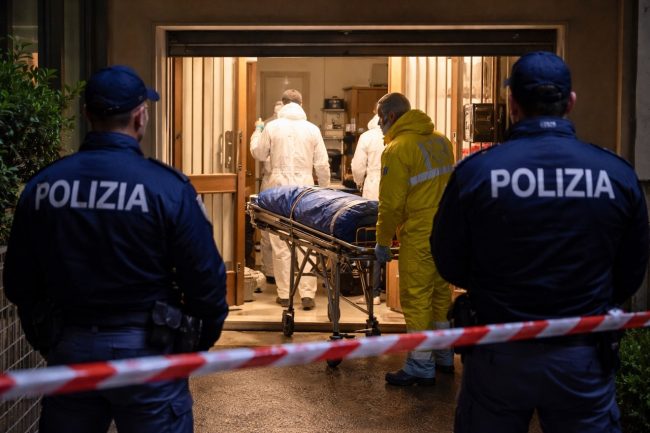 Padre e figlio trovati morti in casa a Messina: esclusa l’ipotesi di violenza