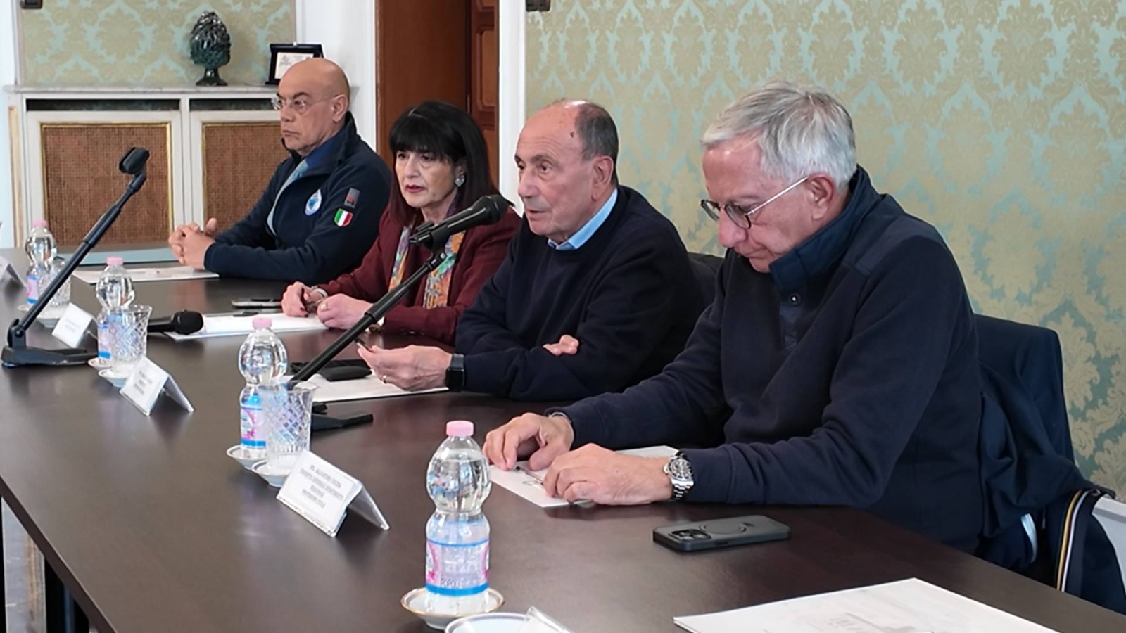 Ciclone Harry, oltre 4,4 milioni per la riviera ionica messinese: Schifani incontra i sindaci in Prefettura Ciclone Harry, oltre 4,4 milioni per la riviera ionica messinese: Schifani incontra i sindaci in Prefettura