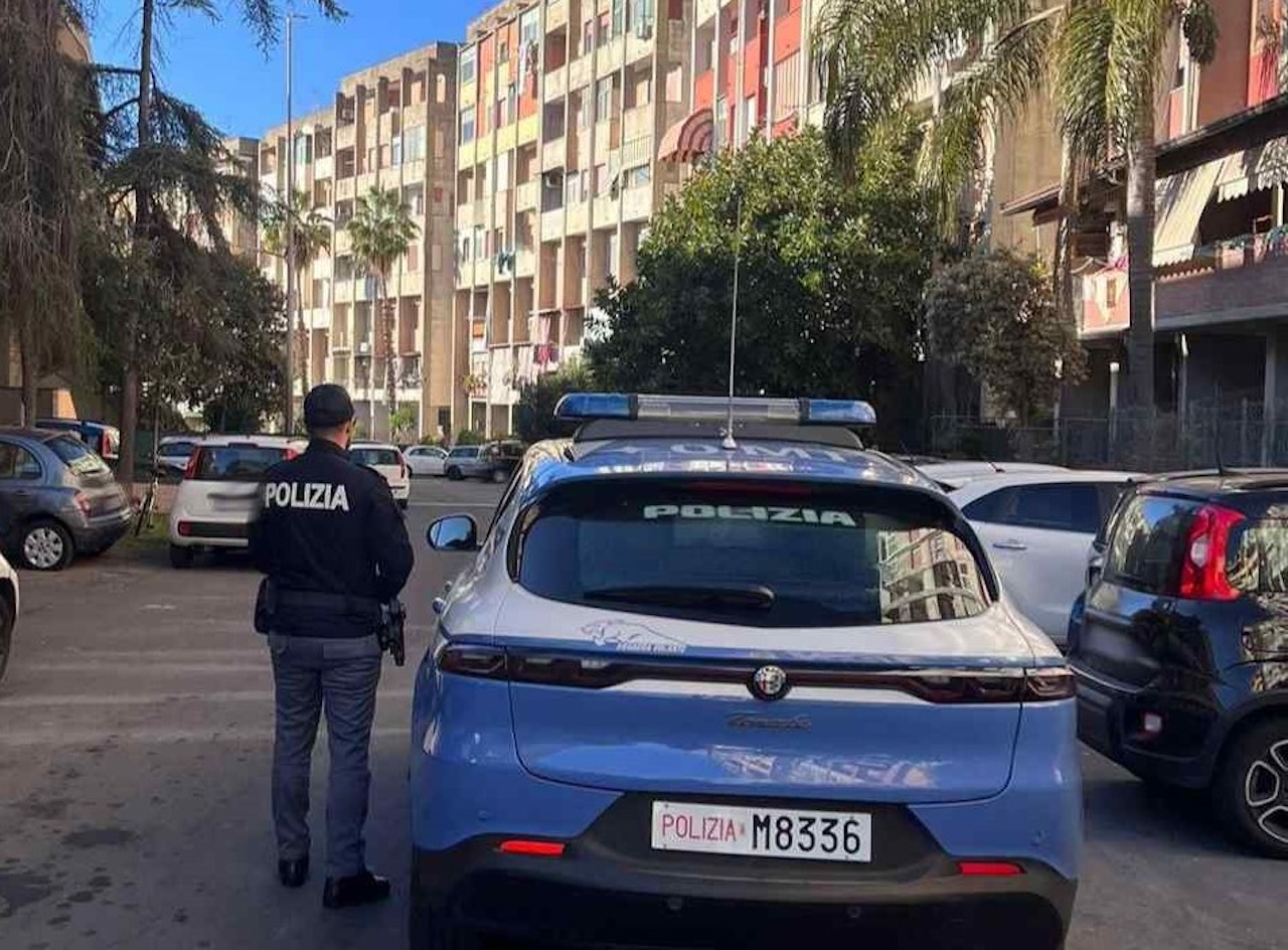 Controlli straordinari a San Giovanni Galermo: droga sequestrata e denunce Controlli straordinari a San Giovanni Galermo: droga sequestrata e denunce