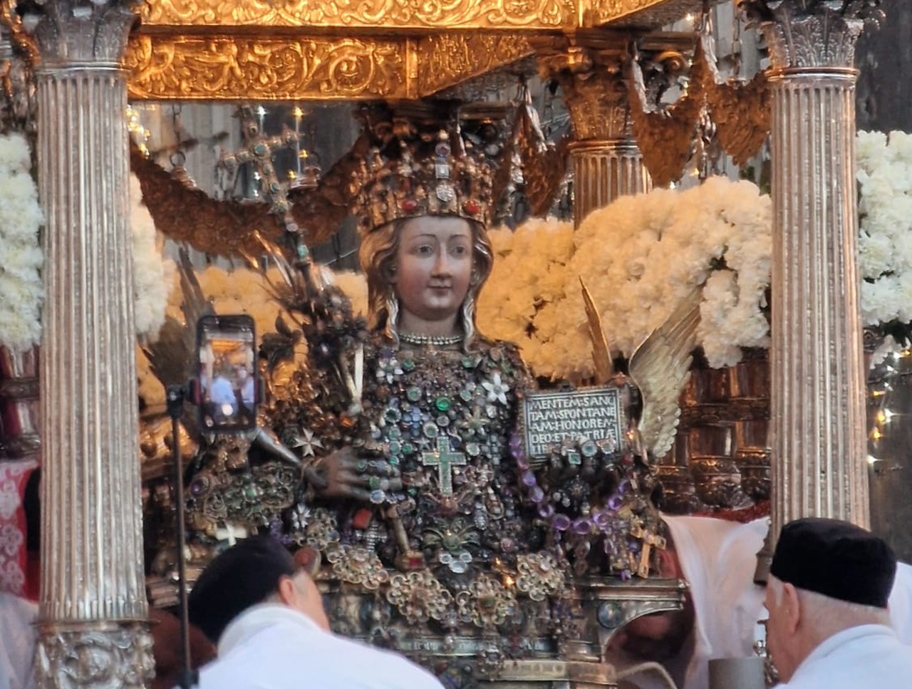Sant’Agata rientra in Cattedrale, Catania saluta la sua Santuzza Sant’Agata rientra in Cattedrale, Catania saluta la sua Santuzza