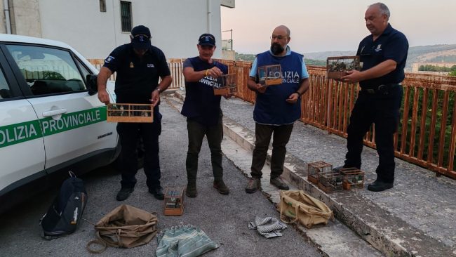 Il bilancio della Polizia di Ragusa contro i reati venatori. Controllati oltre 300 cacciatori