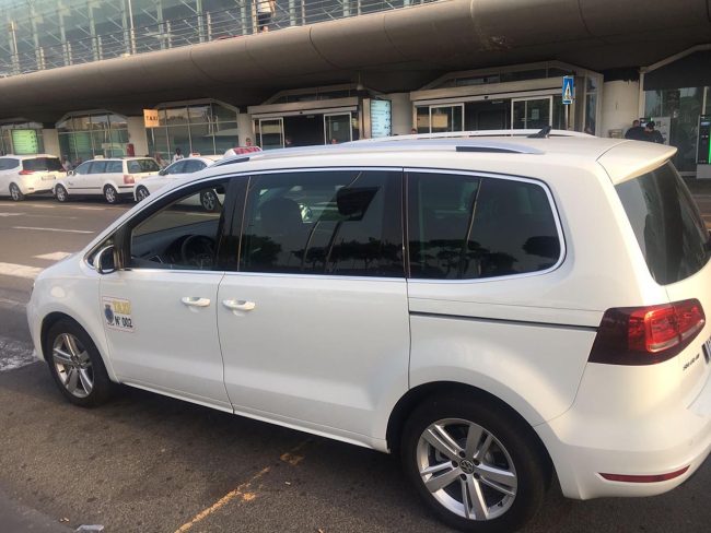 Taxi a tariffa agevolata per le festività agatine: corse a 10 euro verso il centro storico