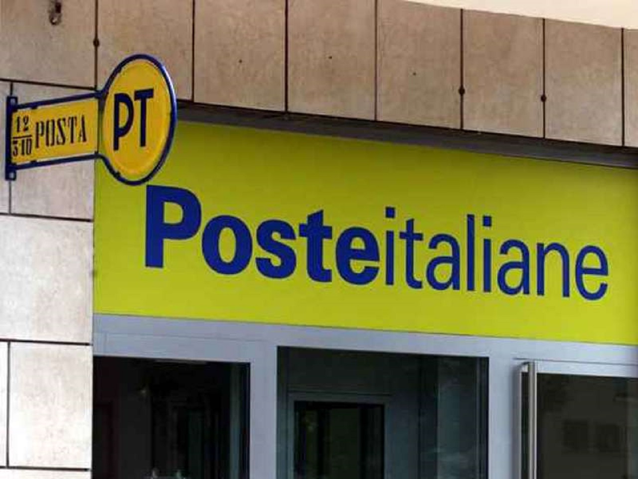 Malcontento tra gli addetti alle pulizie di Poste Italiane di Messina: non arriva lo stipendio da gennaio Malcontento tra gli addetti alle pulizie di Poste Italiane di Messina: non arriva lo stipendio da gennaio