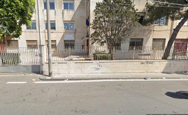Catania, incendio capannone di via Playa: sindaco chiude l’Istituto Comprensivo Dusmet Doria