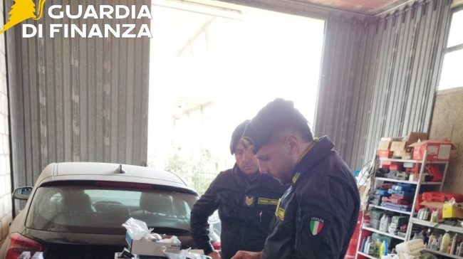 Scoperta un’officina abusiva a Modica: sequestro e multe
