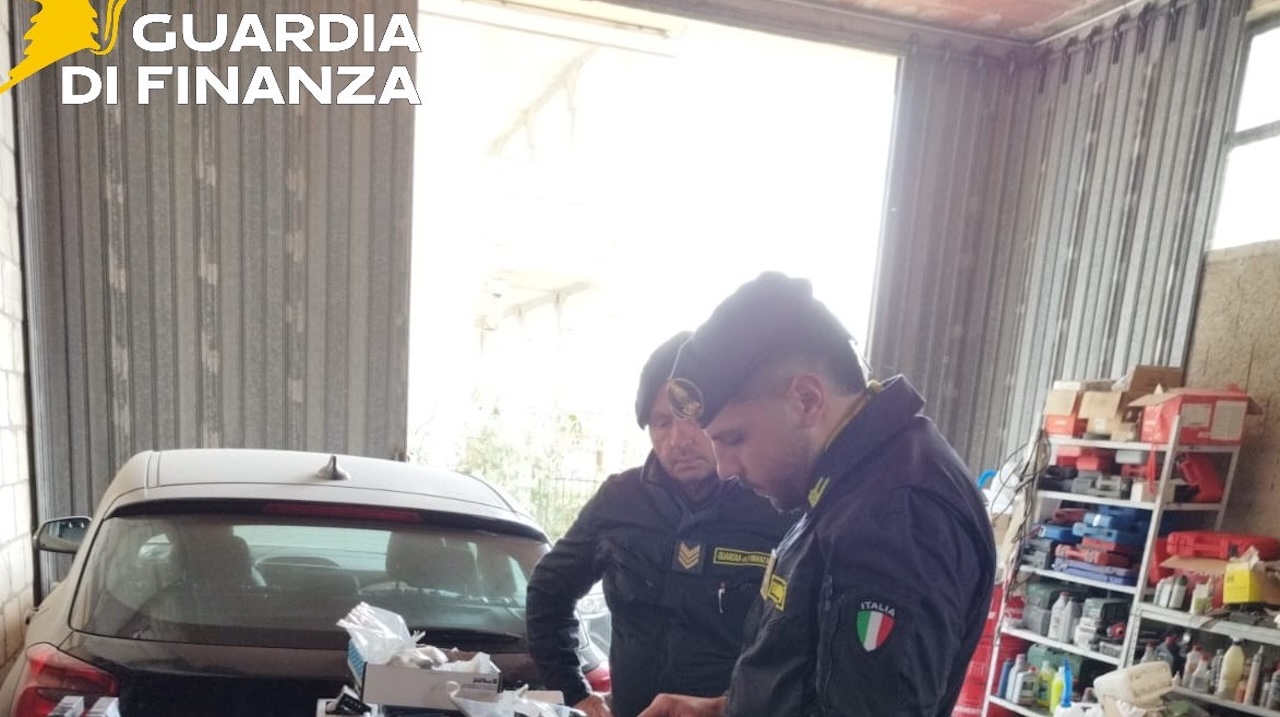 Scoperta un’officina abusiva a Modica: sequestro e multe Scoperta un’officina abusiva a Modica: sequestro e multe
