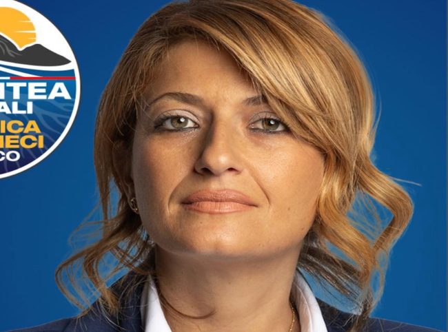 “Minacce e messaggi vergognosi contro di me”: la denuncia della vicesindaca di Mascali