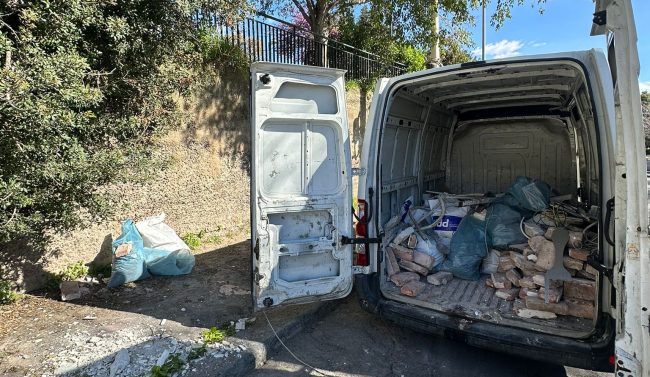 Catania, 147 sanzioni e un furgone sequestrato dalla Polizia Ambientale