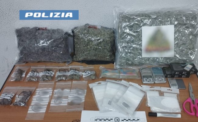 Catania, oltre 2,7 chili di marijuana e hashish: arrestata 19enne
